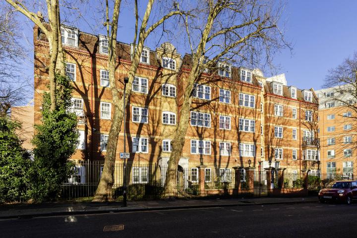 Modern Apartment Cedar Lodge, Exeter Road , Kilburn